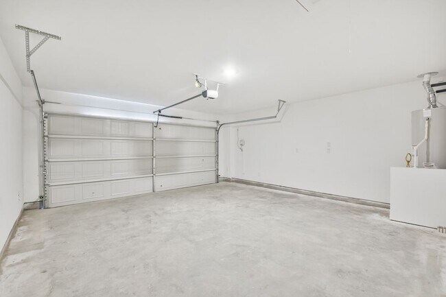 Building Photo - 18562 Cepagatti Dr