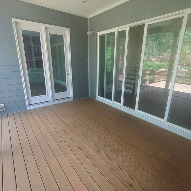 Building Photo - Beautiful 5 bed 4.5 bath in Holly Springs!