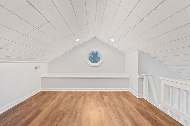 Building Photo - 6339 Old Plank Rd