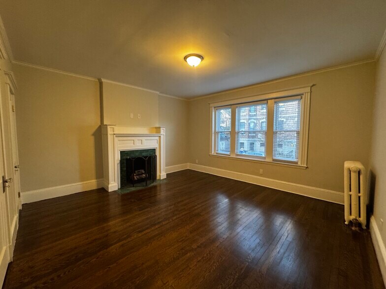 Building Photo - 6 Radcliffe Rd