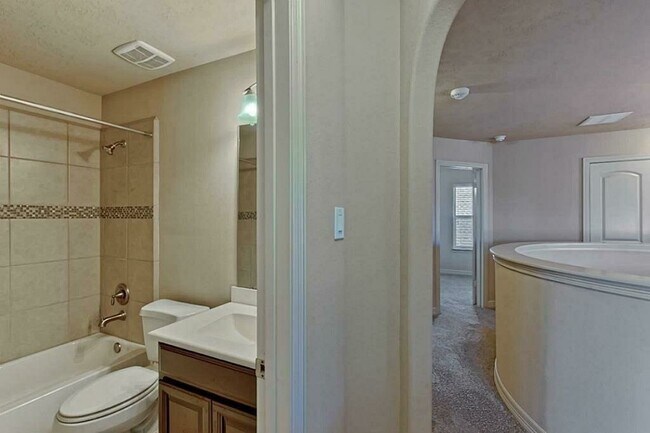 Building Photo - 2104 Pearl Bay Ct