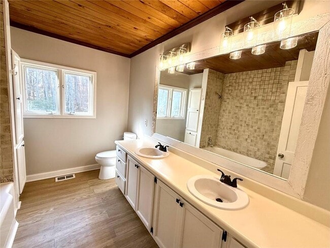 Building Photo - 54 Hebron Church Rd