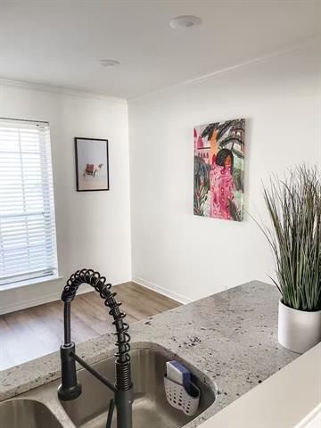 Building Photo - 253 E Stephenson St