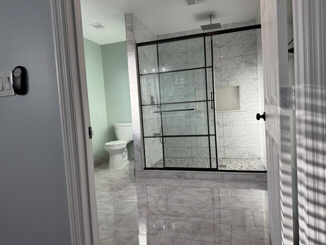 Building Photo - 6843 E Loma Land Dr