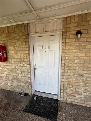 Building Photo - 6012 Westridge Ln