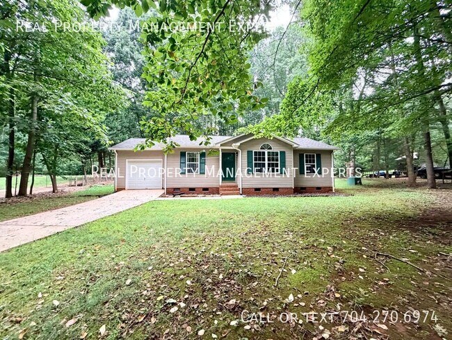 Building Photo - 174 Overcreek Rd