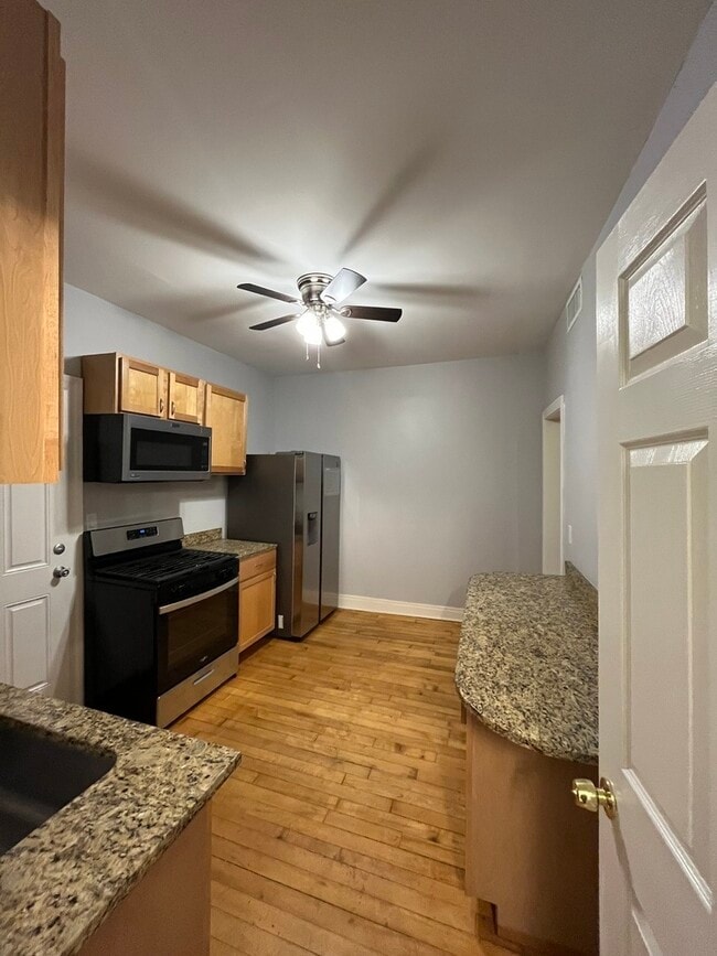 Building Photo - 2437 W Lexington St