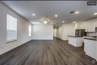 Building Photo - 910 Cinnabar Wy