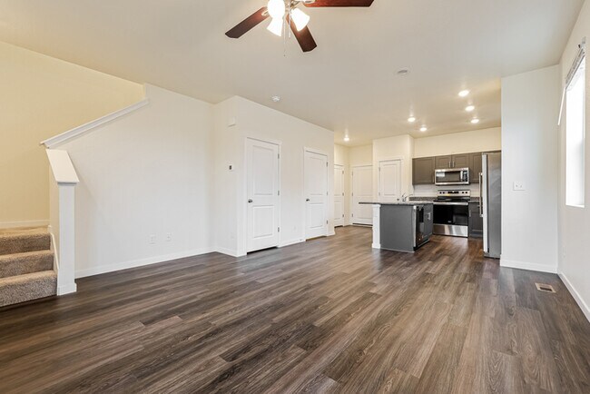 Building Photo - Bright 3-Bedroom End-Unit Townhome
