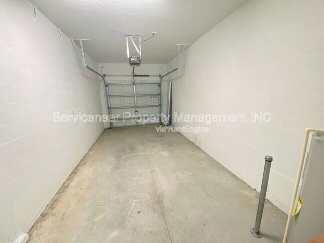 Building Photo - 11852 Dumaine Valley Rd