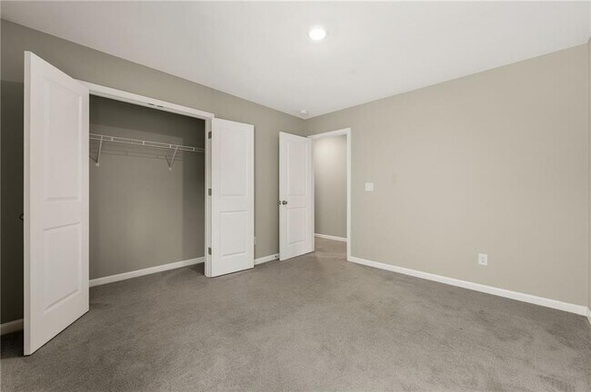 Building Photo - 4335 Magpie Dr