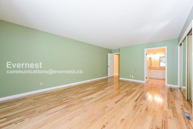 Building Photo - 4714 S Jasper St