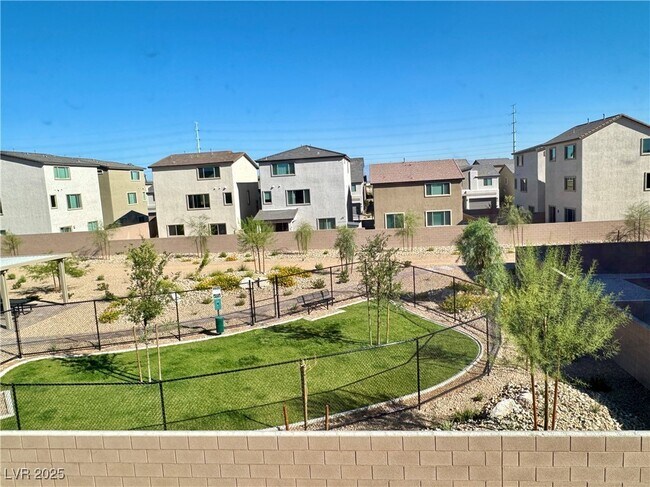 Building Photo - 7516 Castlegreen Ave