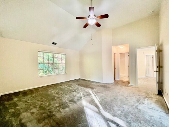 Building Photo - Spacious 4 Bedroom Home on Cul-de-sac in Castleton Virginia Beach!