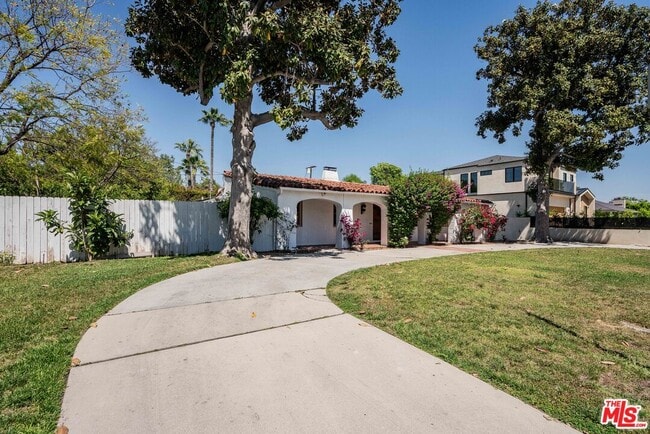 Building Photo - 12255 Addison St