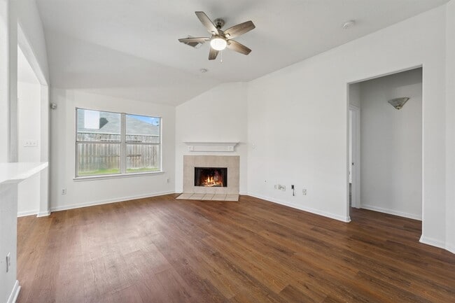 Building Photo - 407 Mystic Trail Loop