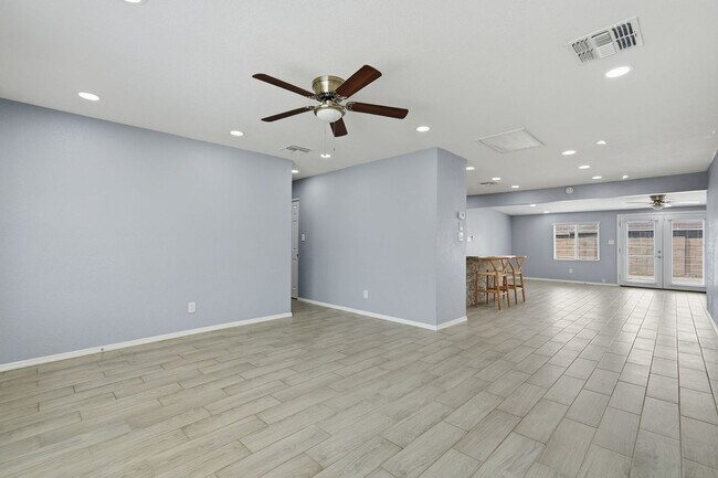 Building Photo - Recently Remodeled Home with All Appliances Included!