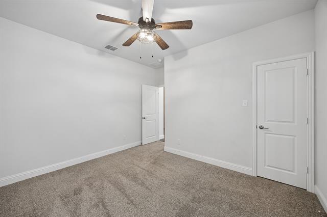 Building Photo - 228 Glenwood Dr