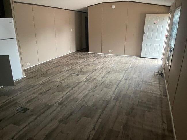 Building Photo - 3525 E Elizabethtown Rd