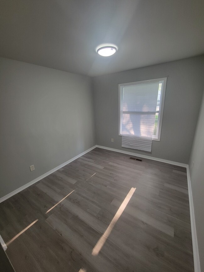Building Photo - 118 Fairlane Dr