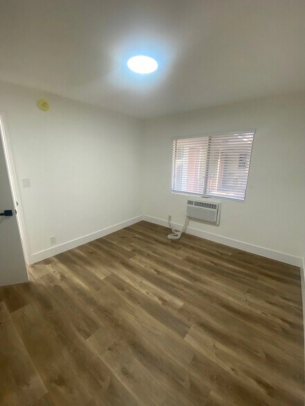 Building Photo - 6136 Fulton Ave