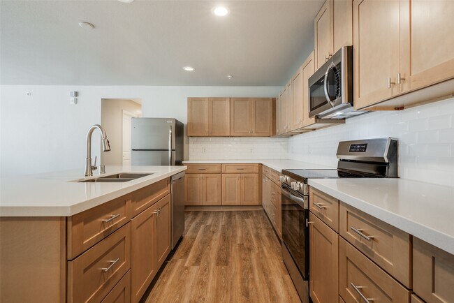 Building Photo - 211 Pk Pl Cir