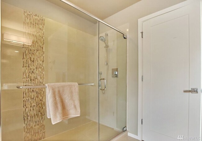 Building Photo - Auburn Lakeland Hills/Lakeview Community area 4 bedroom 2.5 bathroom home - Available May 1st, 2026