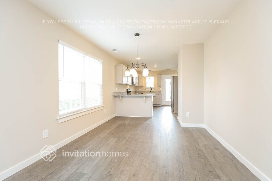 Building Photo - 208 Emmett Dr