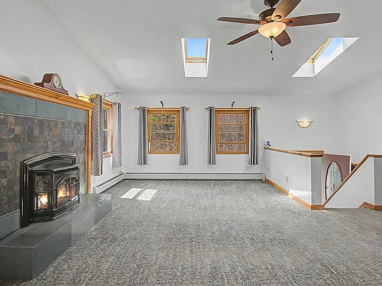 Building Photo - 541 Sand Rd