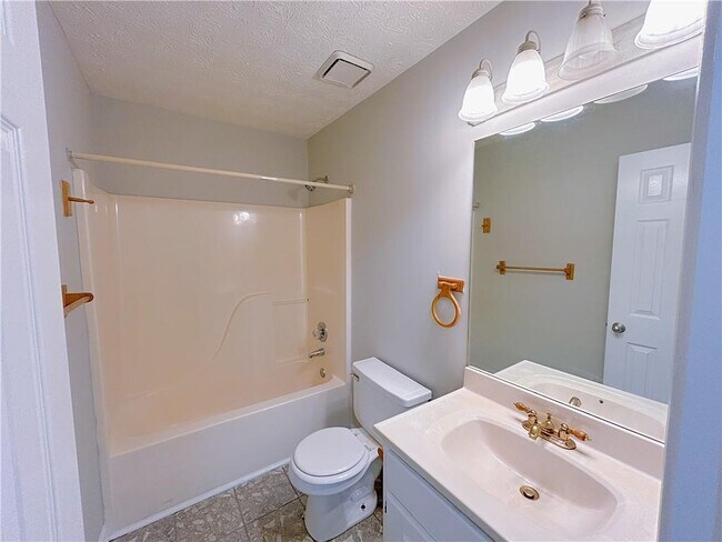 Building Photo - 3342 Windpointe Ct
