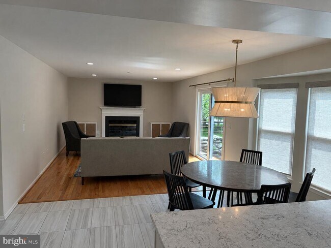 Building Photo - 46573 Hampshire Station Dr