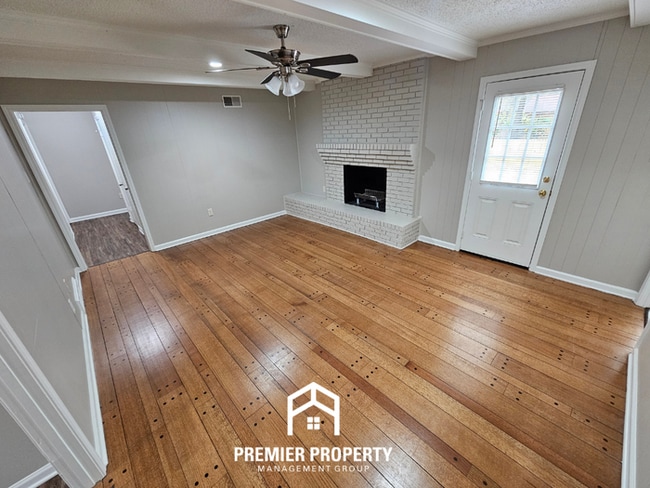 Building Photo - 5740 Fox Bend Ave