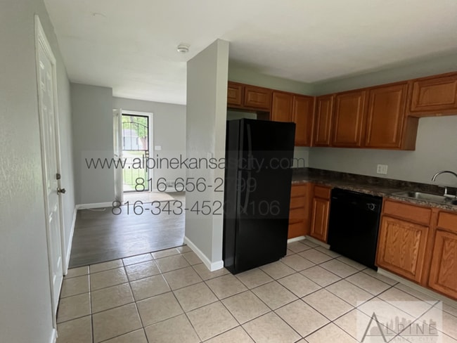 Building Photo - South KC, Ruskin Area, Section 8 OK