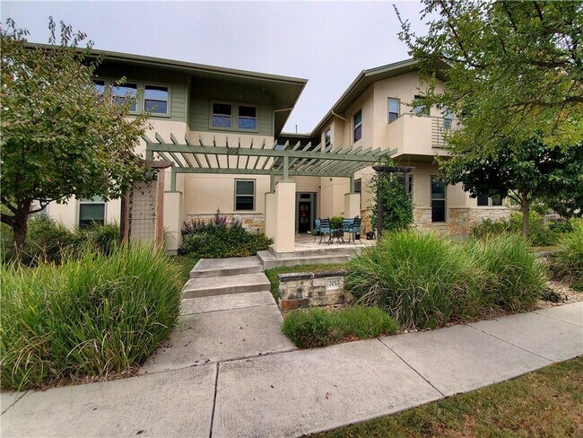 Primary Photo - 2012 Simond Ave