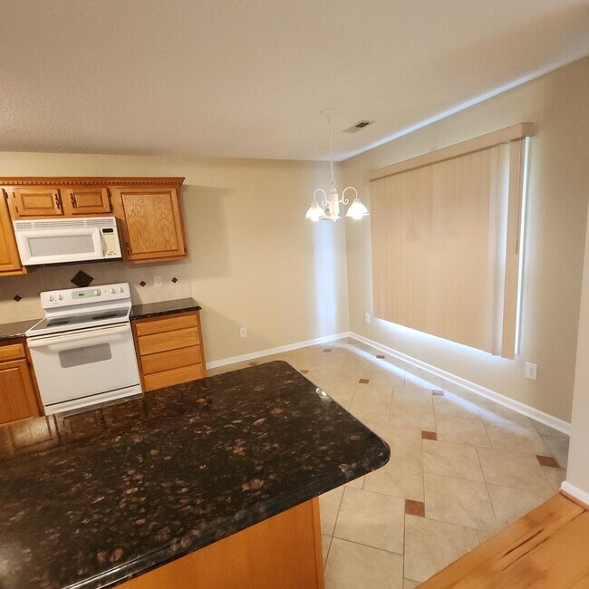 Building Photo - APPLICATIONS PENDING-One Level House with ...