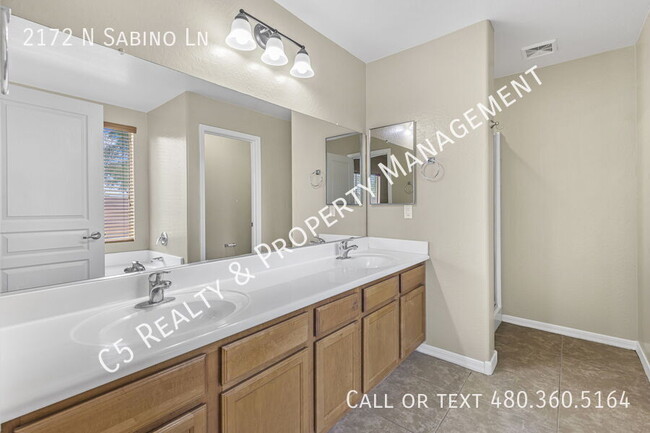 Building Photo - 2172 Sabino Ln
