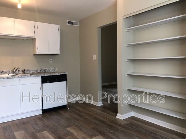 Building Photo - 1722 Hunters Trail