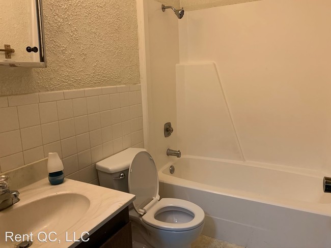 Building Photo - 3743 53rd St