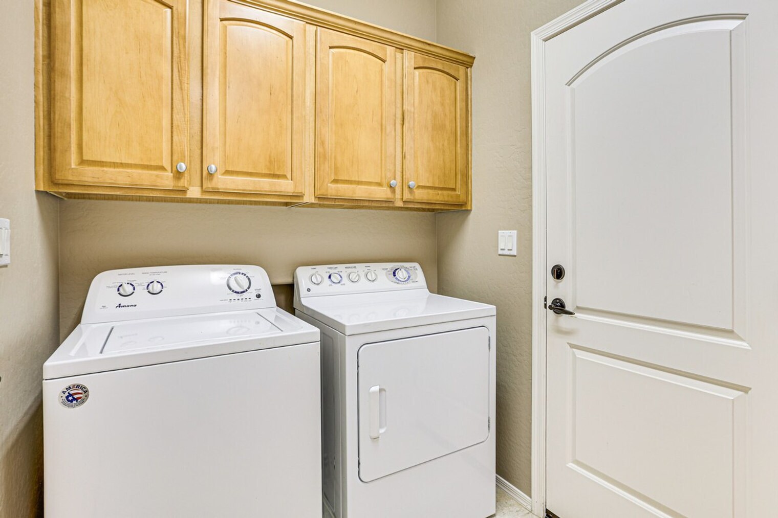 Building Photo - 22410 N Arrellaga Dr