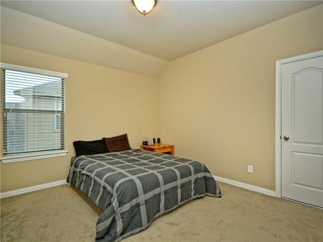 Building Photo - 1007 Boxwood Loop