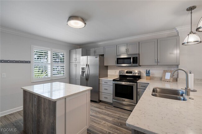 Building Photo - 3021 Sandpiper Bay Cir