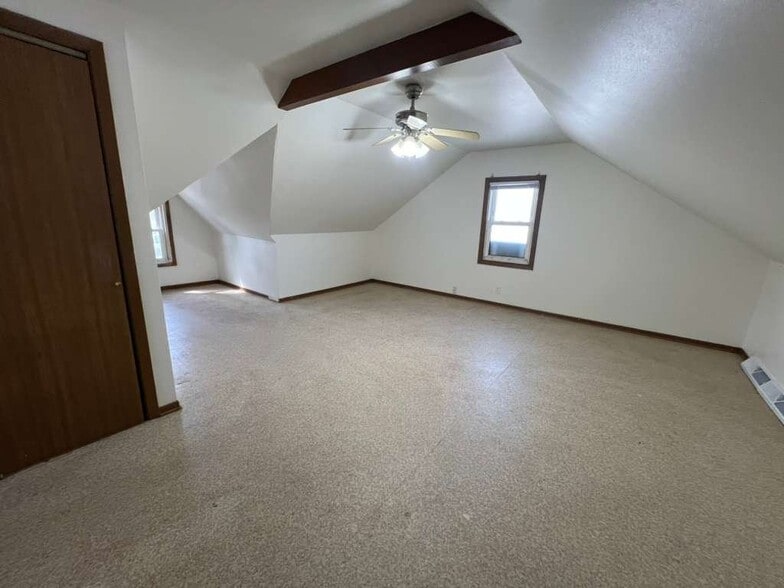 Building Photo - 5050 N 57th St