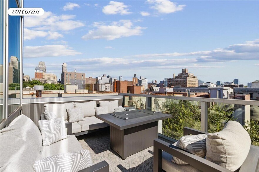Building Photo - 313 W 121st St