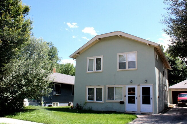 Primary Photo - 411 E Plum St