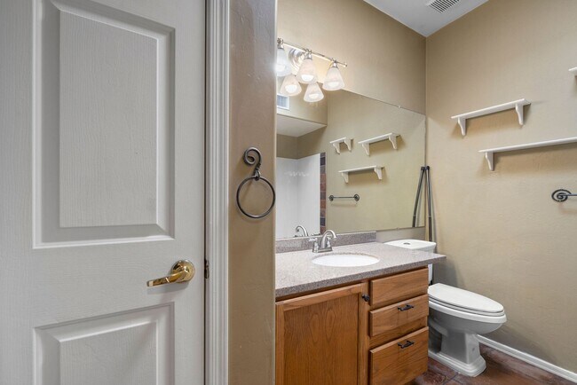 Building Photo - Santa Fe Home in Silverado Hills with Pool!