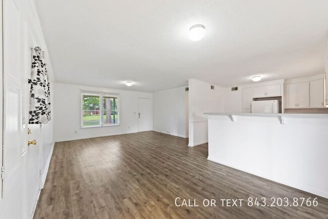 Building Photo - 625 Kristen Cir