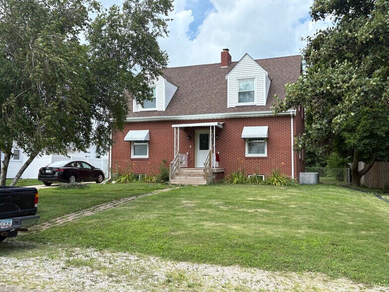 Front of house - 2005 Interurban Rd
