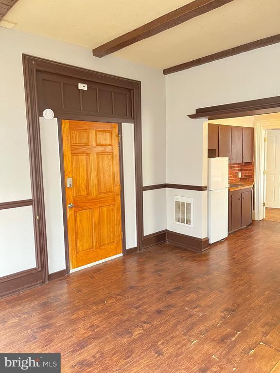 Building Photo - 79 N Evans St