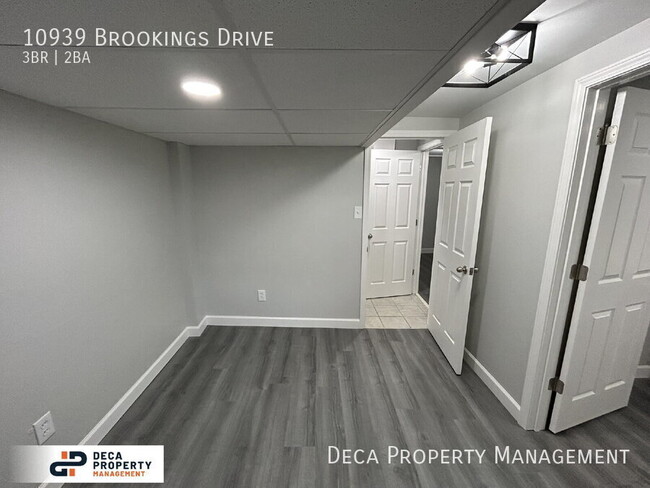 Building Photo - 10939 Brookings Dr