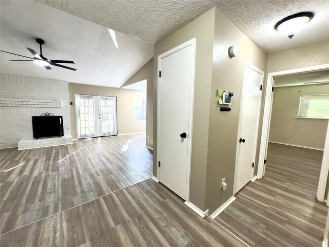 Building Photo - 3519 Acorn Way Ln